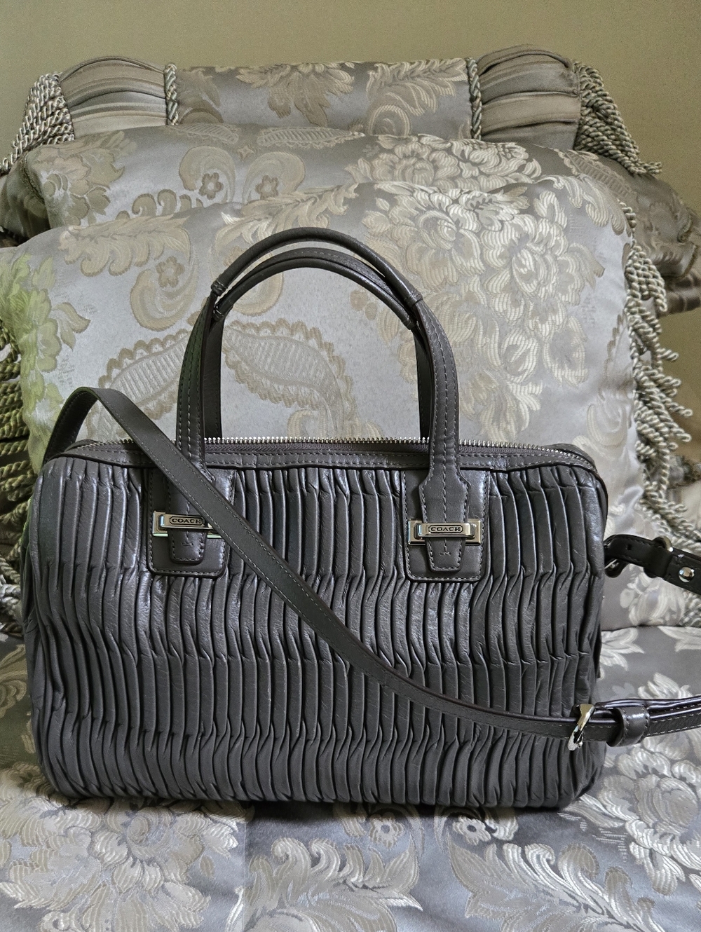 Coach RARE* Taylor Gathered Leather Alexis Carryall Tote (same size large Rowan) - Picture 2 of 14